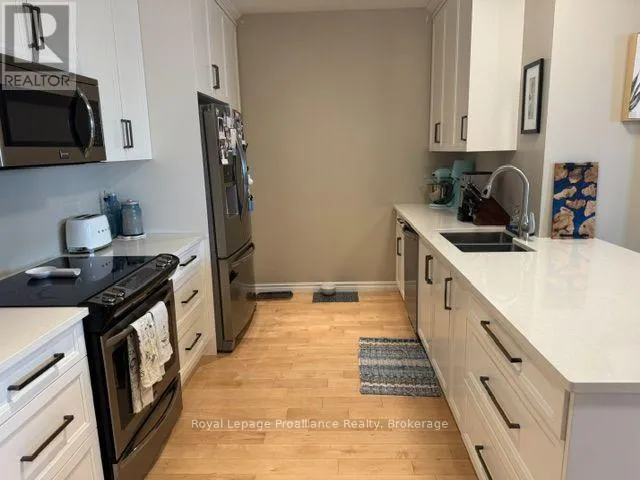 411 - 199 FRONT STREET, Belleville (Belleville Ward), Ontario K8N5G5