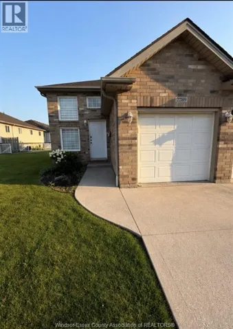 2289 BETHLEHEM AVENUE, Windsor, Ontario N9E4W9