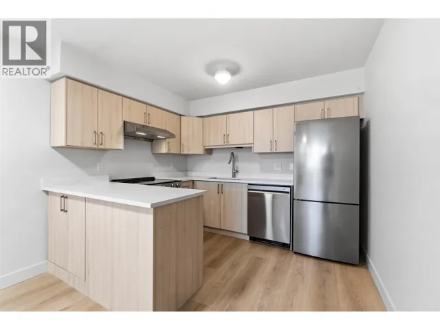 305 2928 COMMERCIAL DRIVE, Vancouver, British Columbia V5N4C9