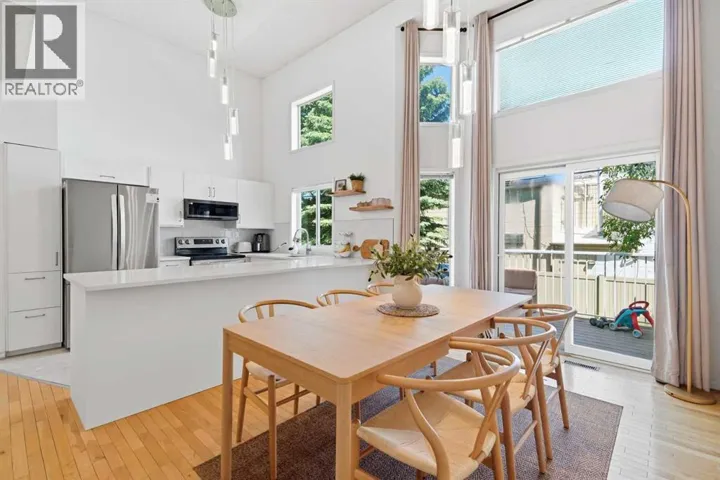 16 Kingsland Court SW, Calgary, Alberta T2V0S2