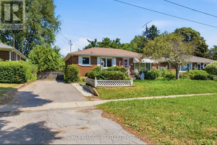 6479 BROCK STREET, Niagara Falls (Stamford), Ontario L2J1W4