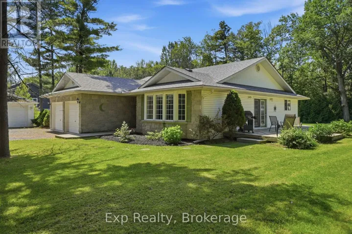 21627 LOYALIST PARKWAY, Prince Edward County (Ameliasburg Ward), Ontario K0K1L0