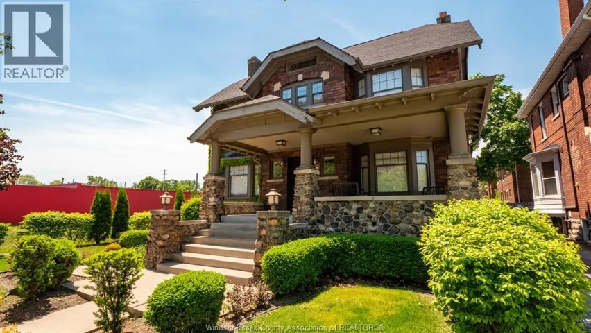 1165 OUELLETTE AVENUE, Windsor, Ontario N9A4K1