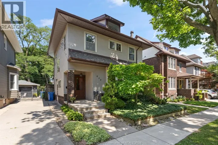 858 CHILVER, Windsor, Ontario N8Y2K4