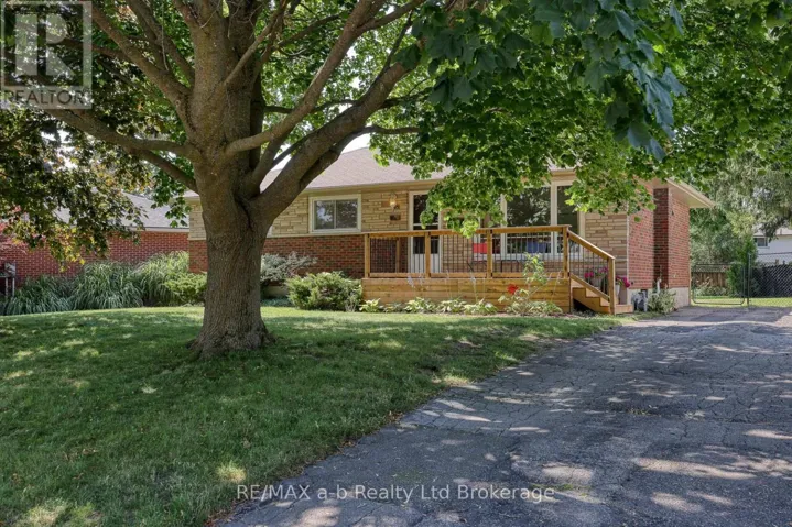18 CHISHOLM DRIVE, Ingersoll (Ingersoll - South), Ontario N5C2C4