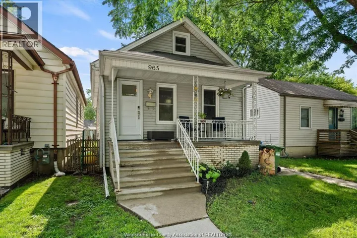 965 BRIDGE AVENUE, Windsor, Ontario N9B2M9