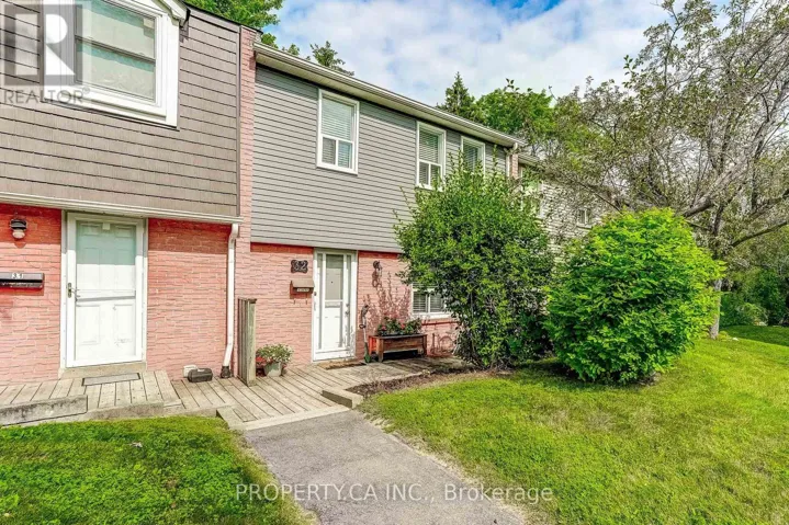 32 - 1050 SHAWNMARR ROAD, Mississauga (Port Credit), Ontario L5H3V1