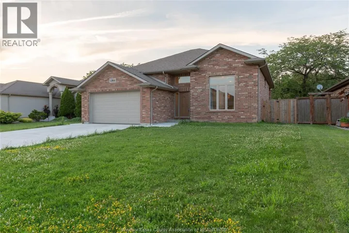 1364 MATTHEW CRESCENT, Lakeshore, Ontario N0R1A0