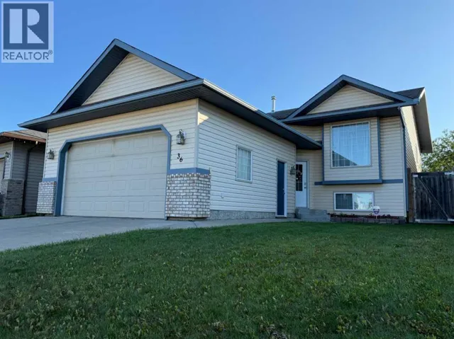 36 Pinnacle Way, Grande Prairie, Alberta T8W2X6