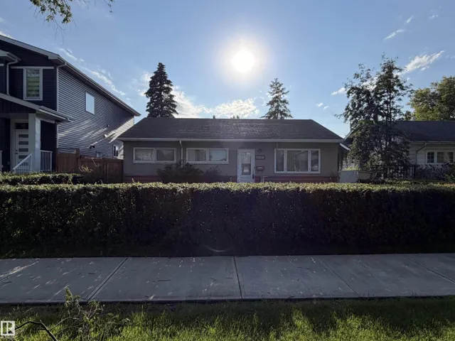 13028 120 ST NW, Edmonton, Alberta T5E5N9