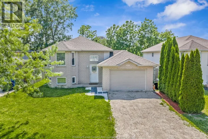 3711 MAGUIRE, Windsor, Ontario N9E4V3