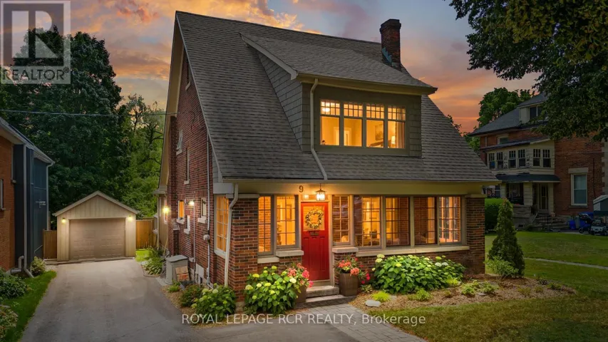 9 YORK STREET, Orangeville, Ontario L9W1L7