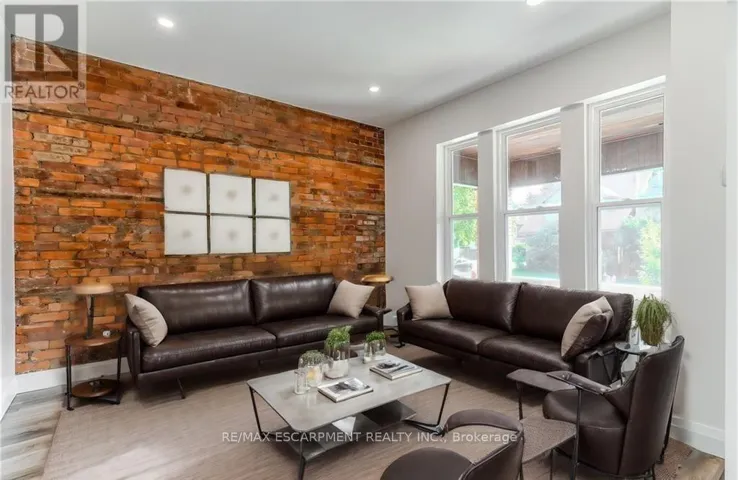 1 - 50 BURRIS STREET, Hamilton (Gibson), Ontario L8M2J4