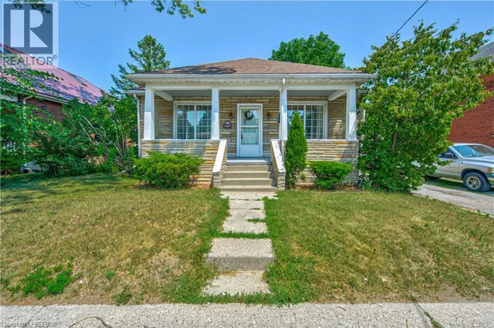 11 HAMILTON Avenue, Brantford, Ontario N3S6Z4