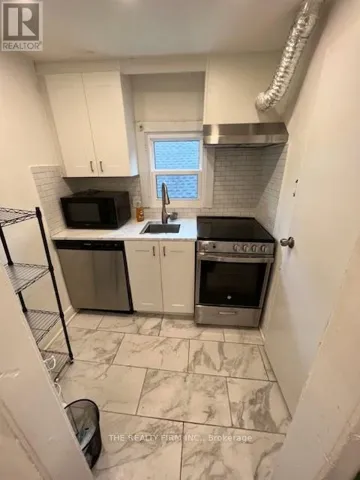 4 - 30 EUCLID AVENUE, London South (South F), Ontario N6C1C1