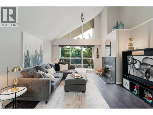 307 932 ROBINSON STREET, Coquitlam, British Columbia V3J7R8