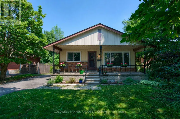781 DICKENS AVENUE, Ottawa, Ontario K1G2X9
