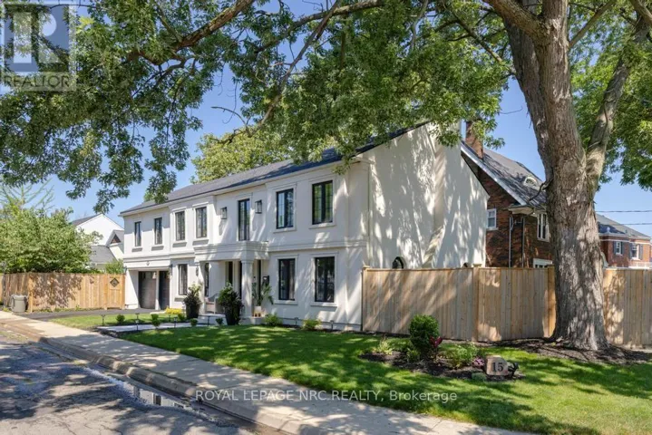 15 WYCHWOOD ROAD, St. Catharines (Old Glenridge), Ontario L2R3S1