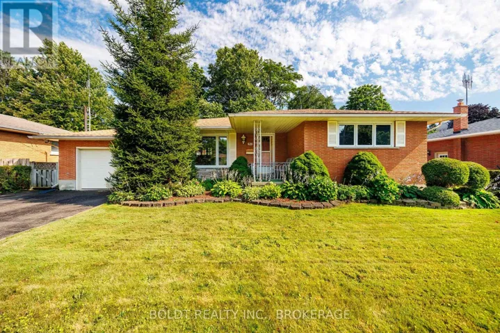 620 SCOTT STREET, St. Catharines (Carlton/Bunting), Ontario L2M3X8