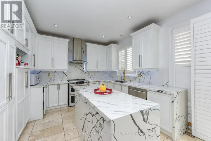 36 LUCKY LANE, Brampton (Sandringham-Wellington), Ontario L6R3M3