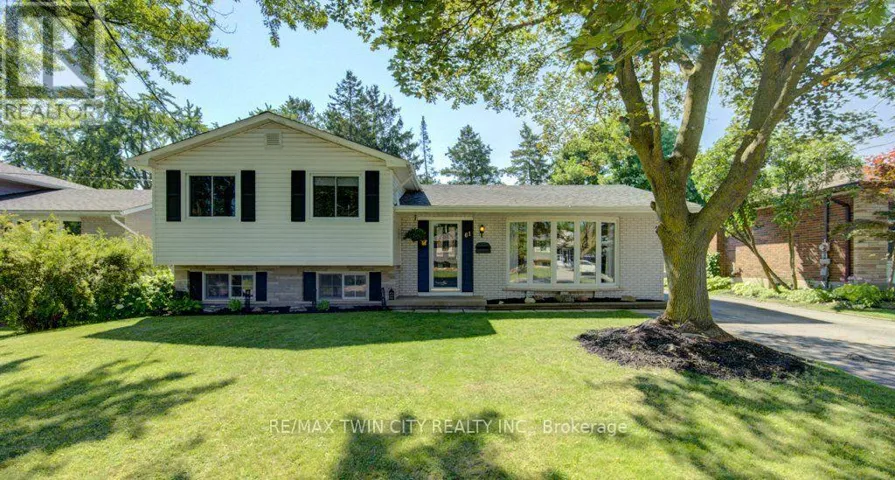 61 WINDSOR STREET, Guelph (Riverside Park), Ontario N1E3N3