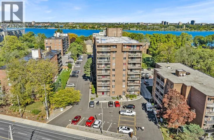 3936 WYANDOTTE STREET East Unit# 801, Windsor, Ontario N8Y4V1