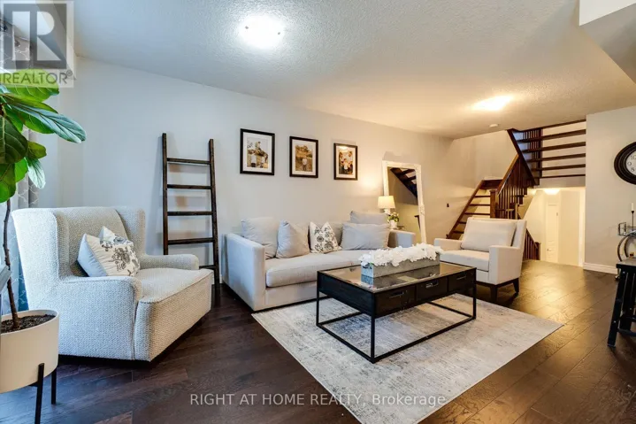 12 - 70 HIGHGATE DRIVE, Hamilton (Stoney Creek Mountain), Ontario L8J0E8