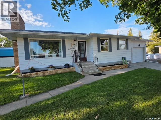 303 13th AVENUE NE, Swift Current, Saskatchewan S9H2V9
