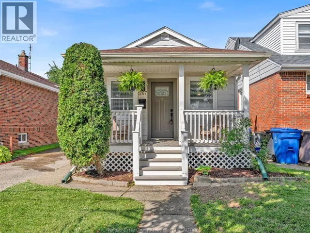 1767 Langlois, Windsor, Ontario N8X4M4