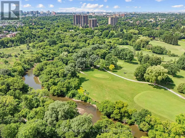 12 GEORGE MCKENZIE COURT, Toronto (Humberlea-Pelmo Park), Ontario M9M0E1
