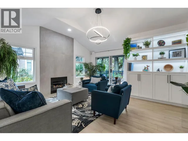 1102 STRATHAVEN DRIVE, North Vancouver, British Columbia V7H2Z6