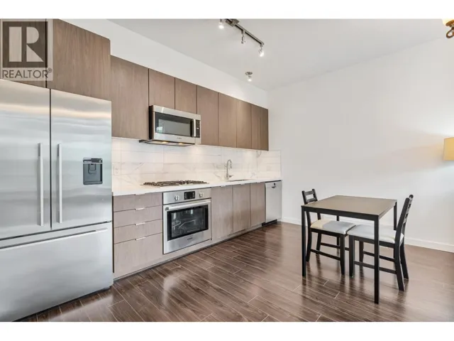 301 3168 RIVERWALK AVENUE, Vancouver, British Columbia V5S0B8