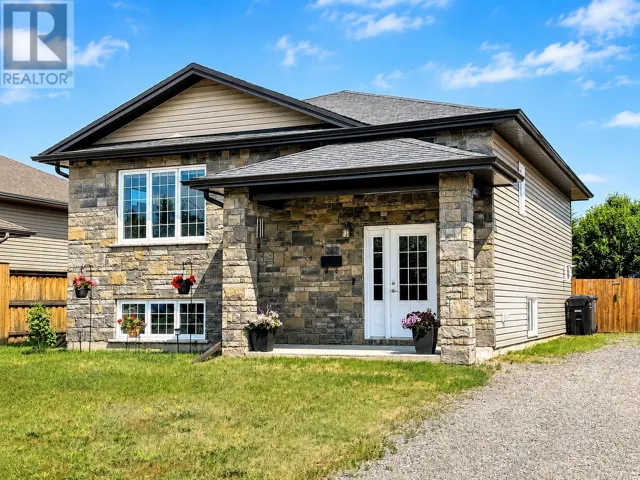 287 Cougar CRES, Thunder Bay, Ontario P7C0B1