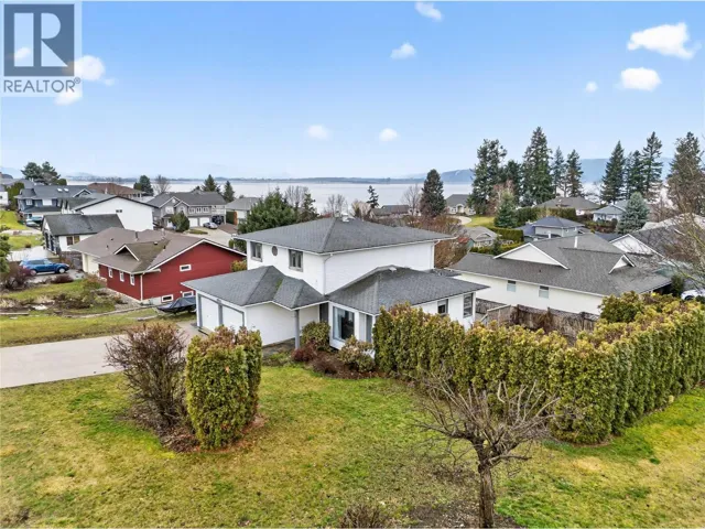 4851 13 Street NE, Salmon Arm, British Columbia V1E3P1