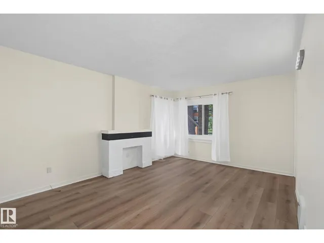 11147 78 AV NW, Edmonton, Alberta T6G0M5
