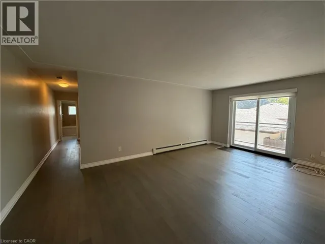 122 SIXTH Avenue Unit# 203, Kitchener, Ontario N2C1R1