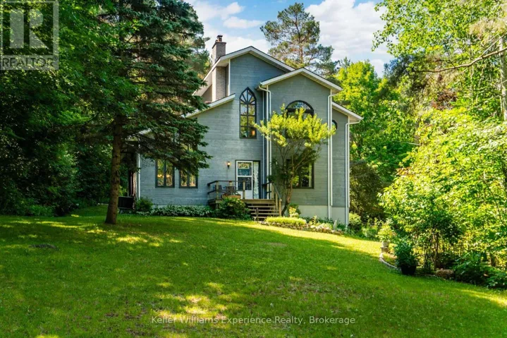 122 POYNTZ STREET, Penetanguishene, Ontario L9M1P4