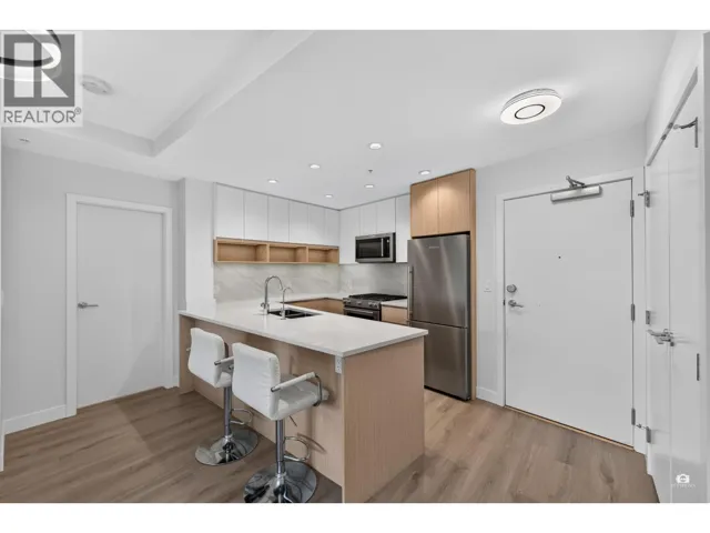 105 8940 UNIVERSITY CRESCENT, Burnaby, British Columbia V5A0E7