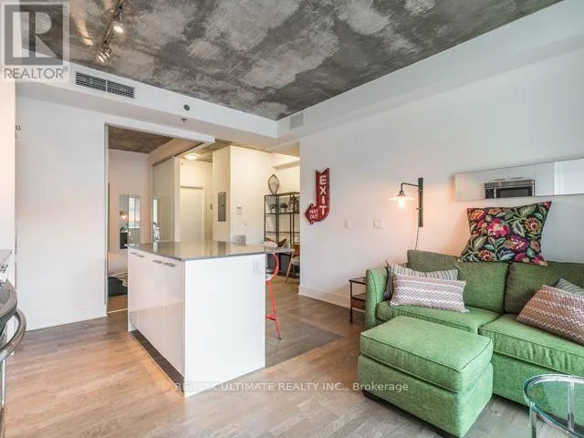 214 - 630 QUEEN STREET E, Toronto (South Riverdale), Ontario M4M1G3