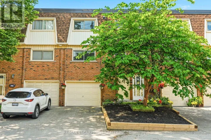 2 - 125 BONAVENTURE DRIVE, Hamilton (Gilbert), Ontario L9C5Y9