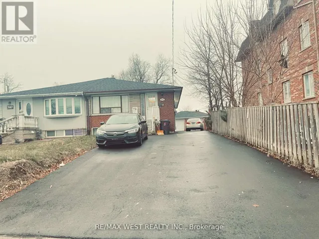 UPPER - 3165 WESTON ROAD, Toronto (Humbermede), Ontario M9M2T4