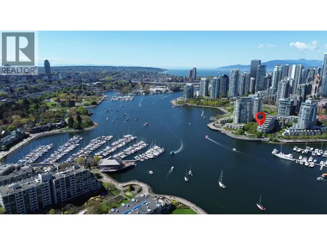 606 1288 MARINASIDE CRESCENT, Vancouver, British Columbia V6Z2W5