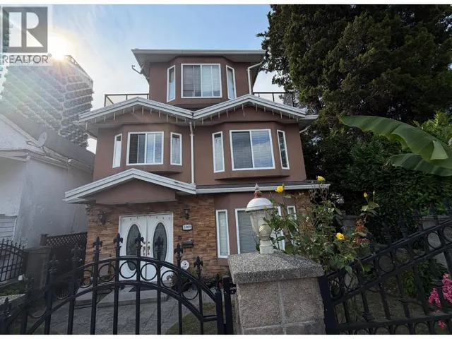 5009 PAYNE STREET, Vancouver, British Columbia V5R4J5