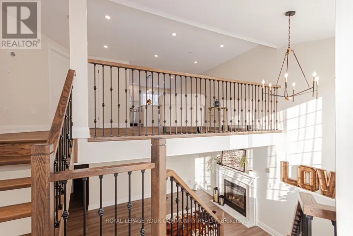 5 SELKIRK CRESCENT, Barrie (Holly), Ontario L4N8G2