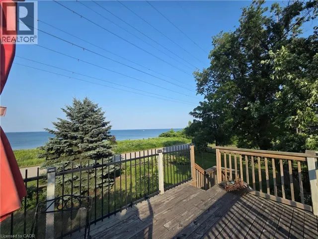 851 BEACH Boulevard, Hamilton, Ontario L8H6Z5