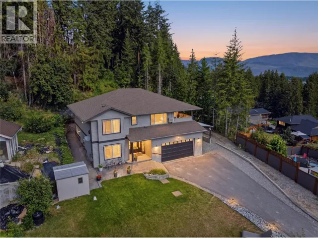 2529 Parkdale Place, Blind Bay, British Columbia V0E1H2
