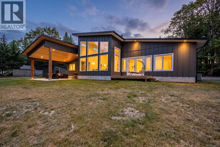 4180 Arnett Rd, Courtenay, British Columbia V9N9N3