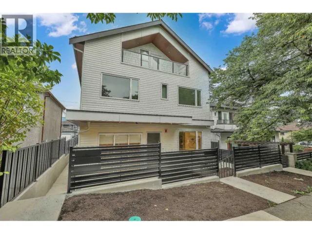 1 3185 GRAVELEY STREET, Vancouver, British Columbia V5K3K7