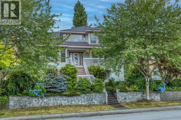 104 RAVINE DRIVE, Port Moody, British Columbia V3H4T8