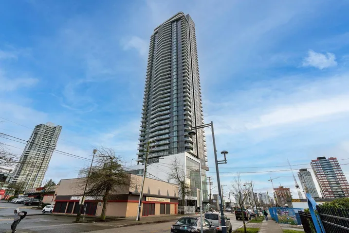 4205 10750 135A STREET, Surrey, British Columbia V3T0V4